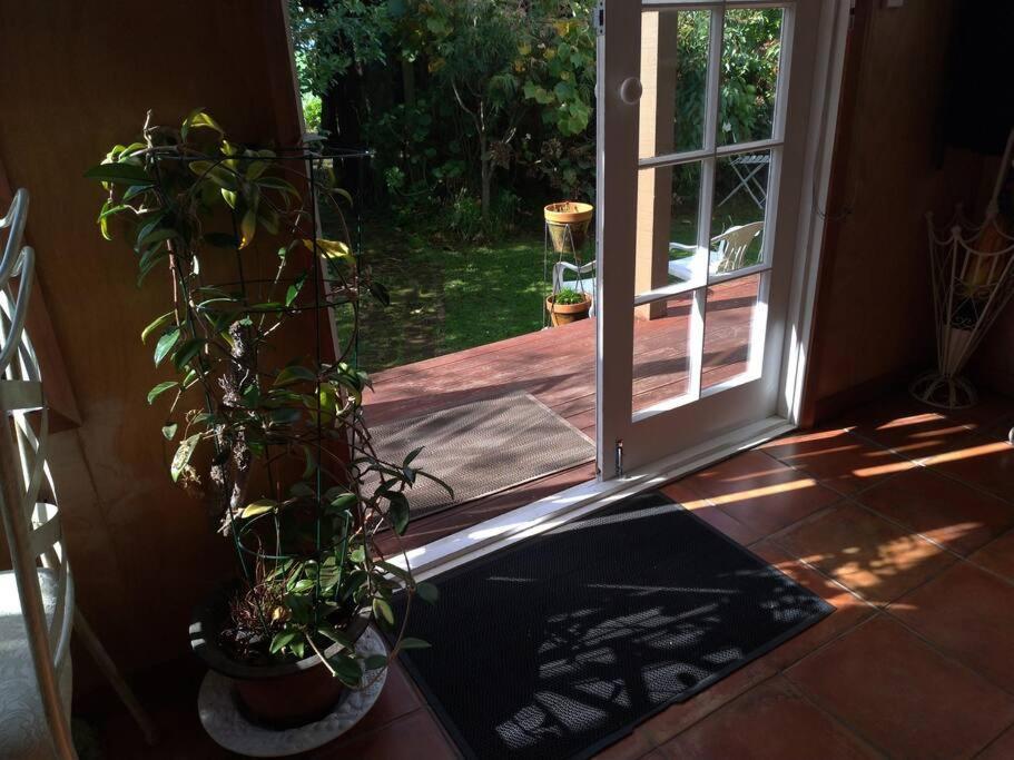 Secret Cottage Waitara ภายนอก รูปภาพ
