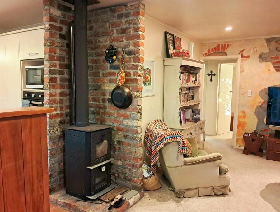 Secret Cottage Waitara ภายนอก รูปภาพ